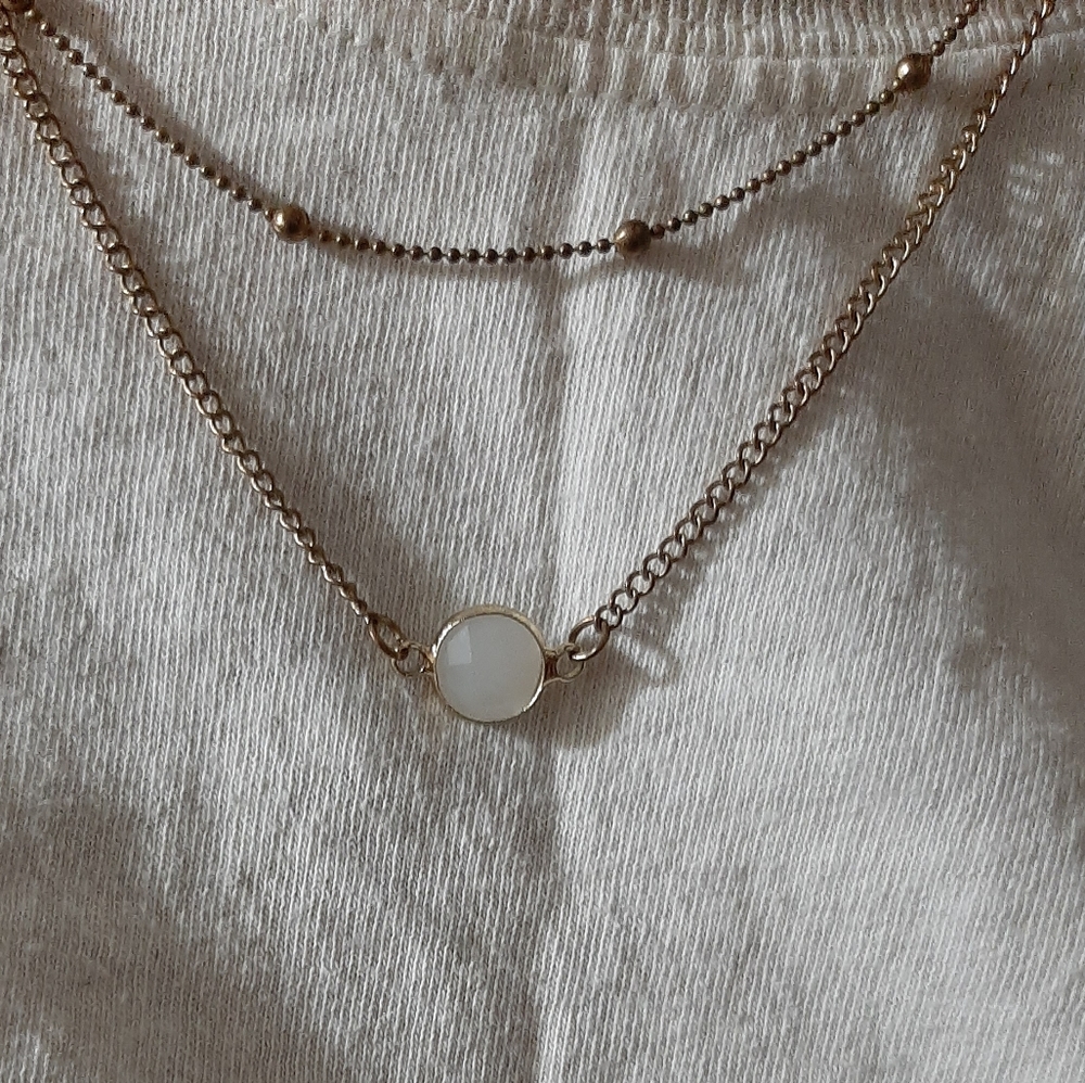 Layered golden necklace